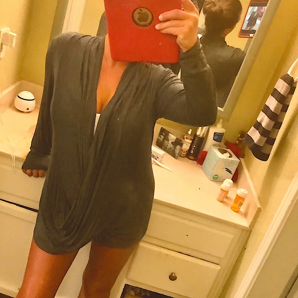 NEW LISTING ‼️ Charcoal Wrap Tunic Top vne… - Picture 13 of 16